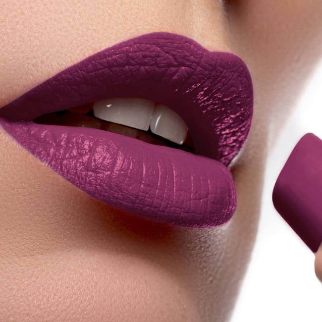 Glossy Moisturizing Lipstick