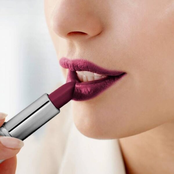 Moisturizing Lipstick